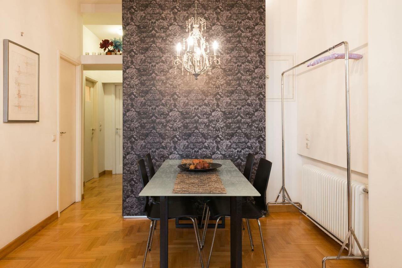 Stylish Flat With Veranda In The Heart Of Athens Exterior photo