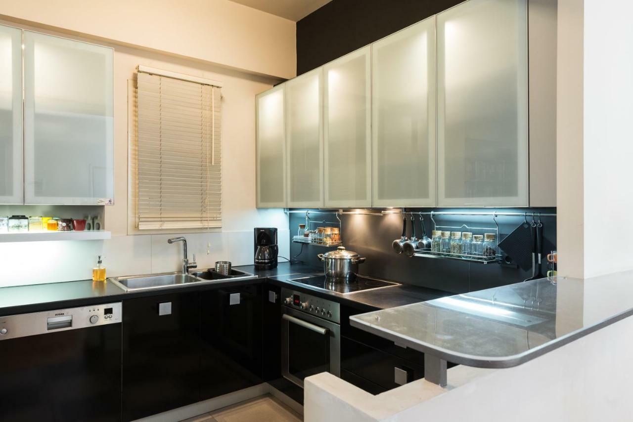 Stylish Flat With Veranda In The Heart Of Athens Exterior photo